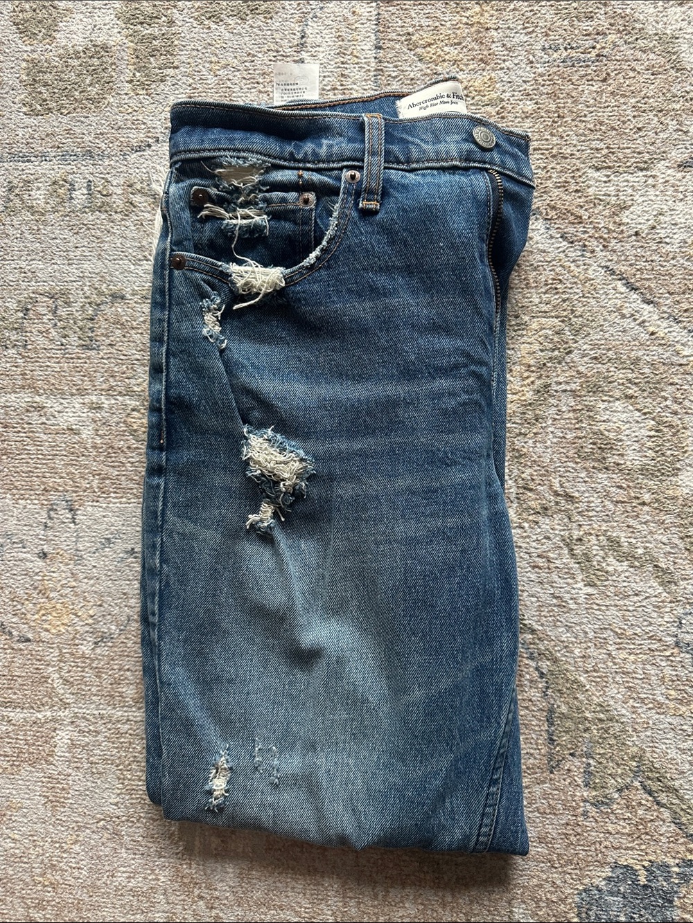 Abercrombie & Fitch high rise mom jean